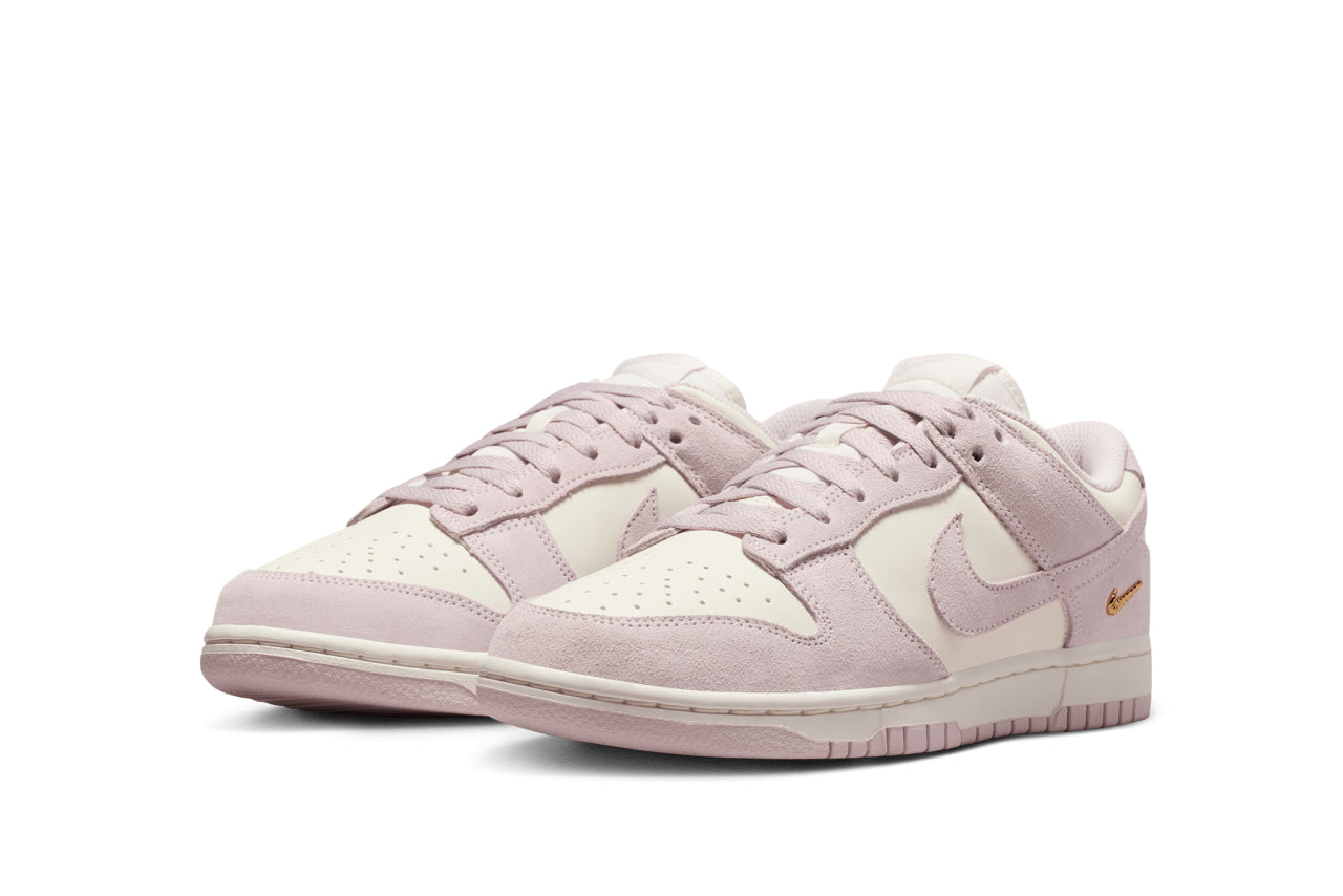NIKE WOMAN'S DUNK LOW PEARL PINK