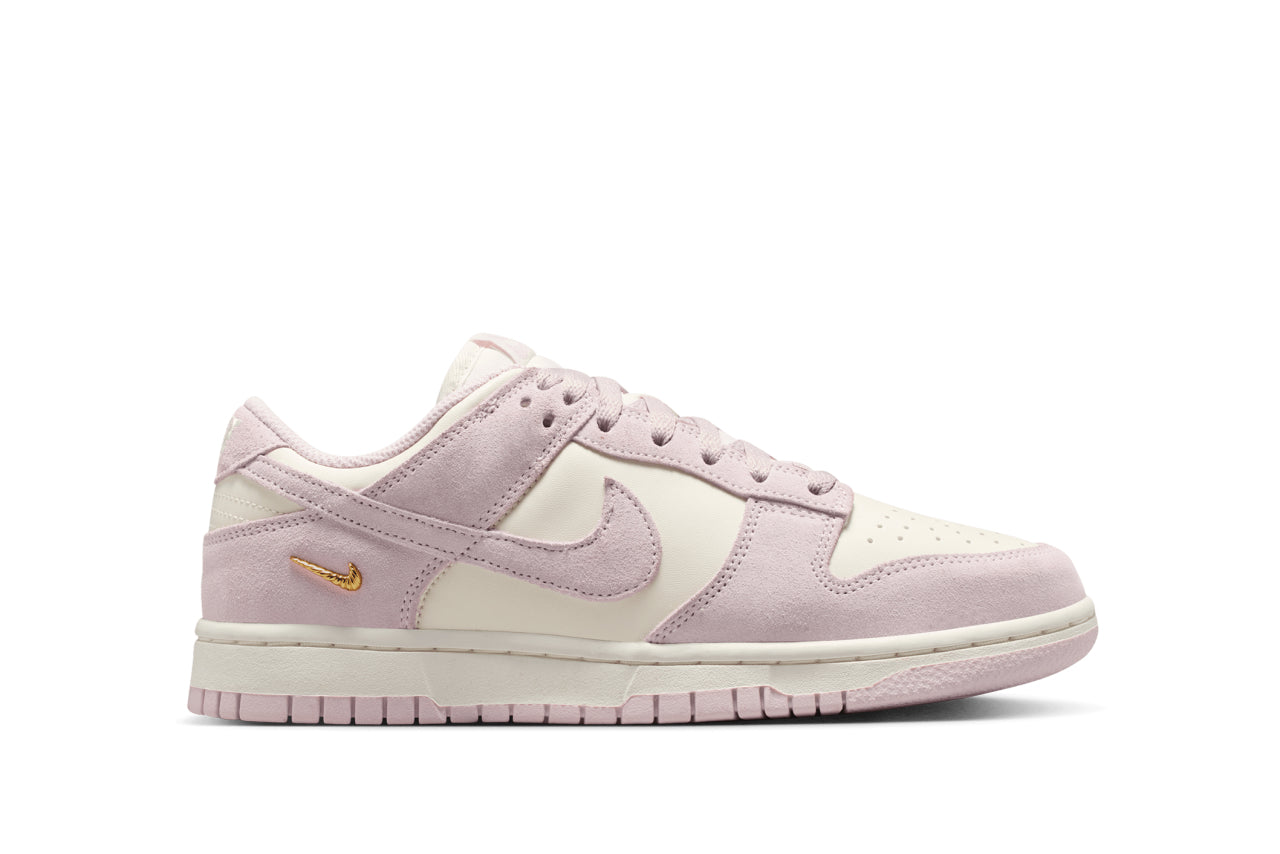 NIKE WOMAN'S DUNK LOW PEARL PINK