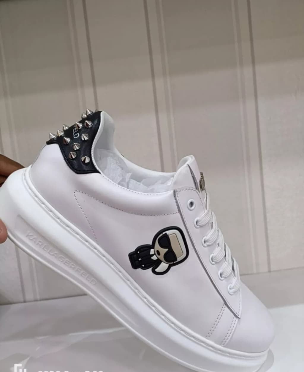 KARL LAGERFELD KAPRI SPIKE WHITE