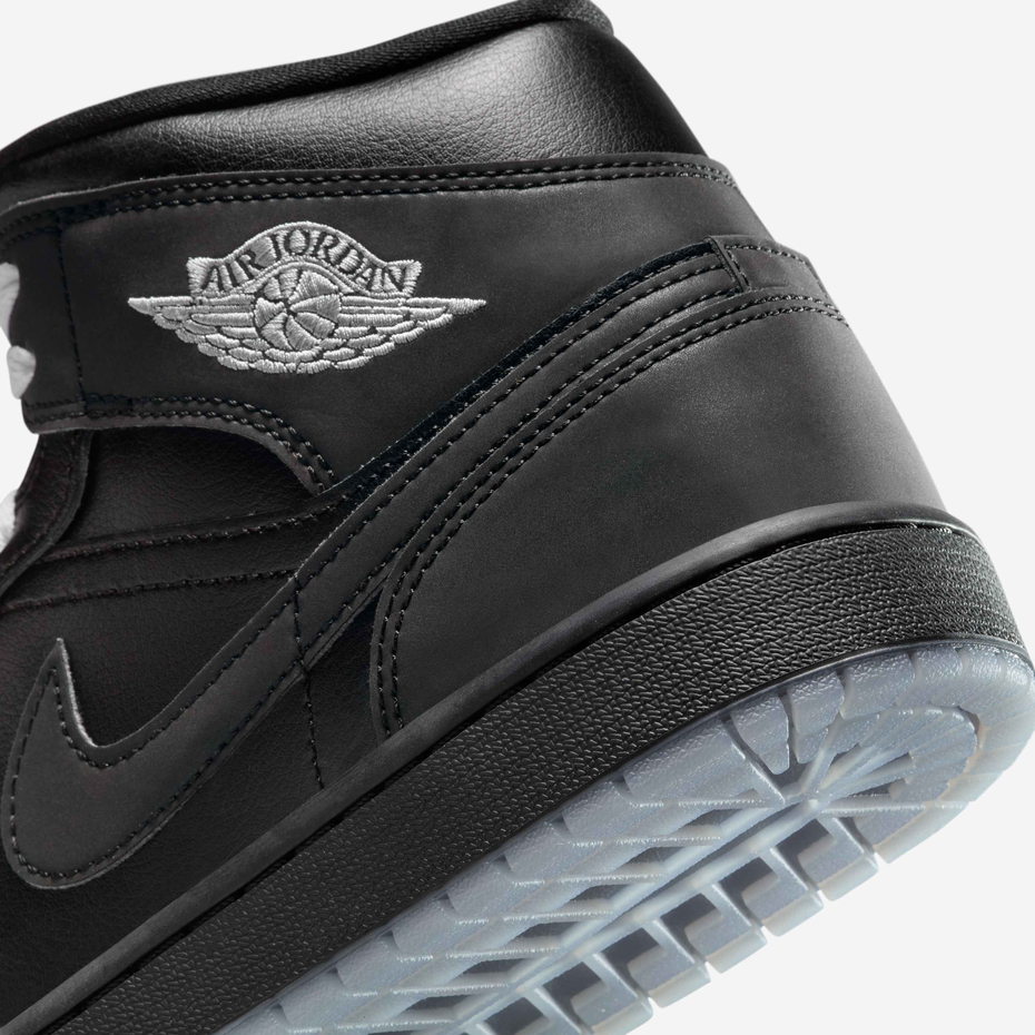 NIKE AIR JORDAN 1 MID BLACK