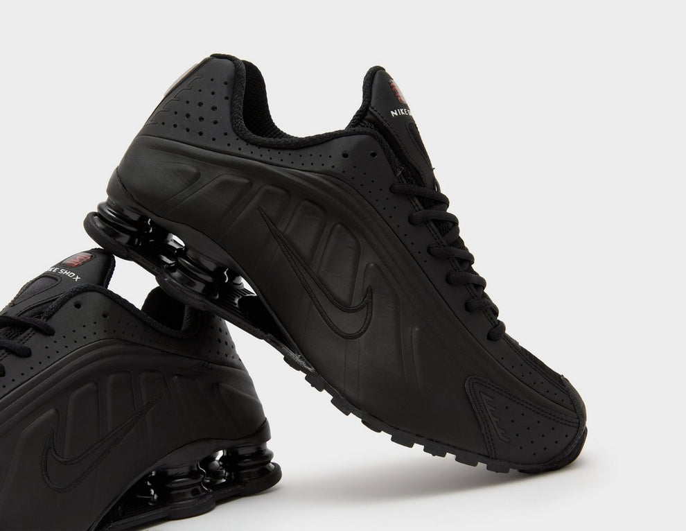 NIKE SHOX R4 BLACK